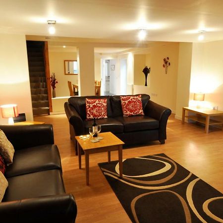 Dufftown Square Apartment Bagian luar foto