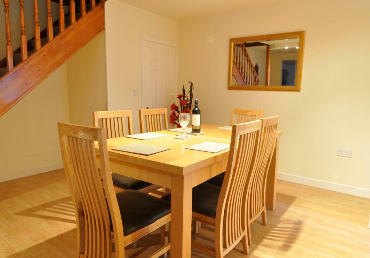 Dufftown Square Apartment Bagian luar foto