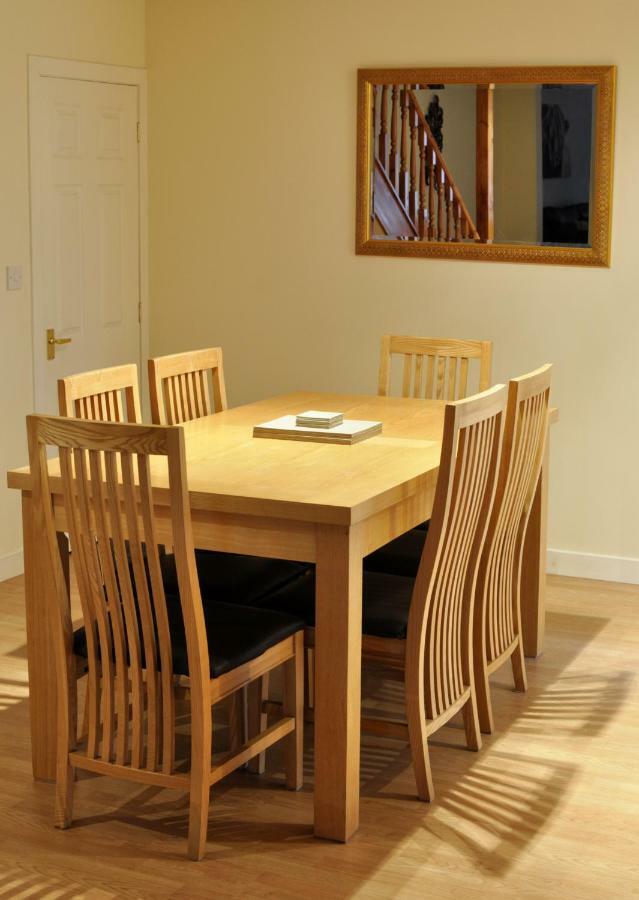 Dufftown Square Apartment Bagian luar foto