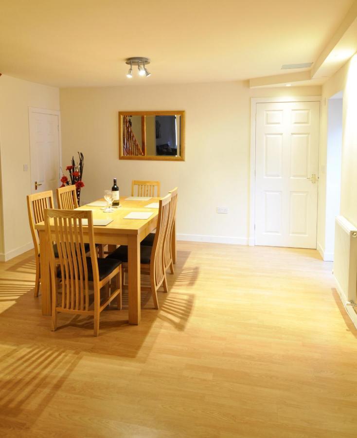 Dufftown Square Apartment Bagian luar foto